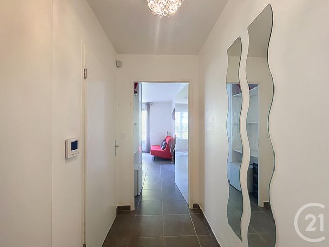 Appartement F2 à louer - 2 pièces - 34.92 m2 - FRESNES - 94 - ILE-DE-FRANCE - Century 21 Eureka