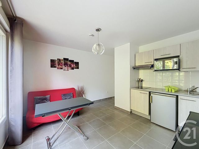 Appartement F2 à louer - 2 pièces - 34.92 m2 - FRESNES - 94 - ILE-DE-FRANCE - Century 21 Eureka