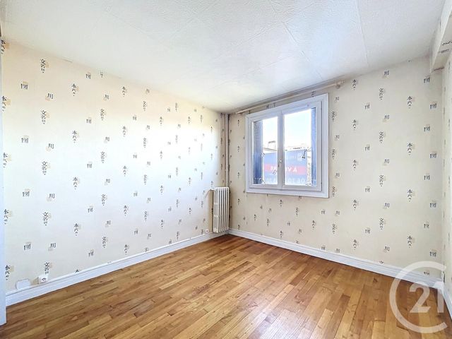 Appartement F5 à vendre - 5 pièces - 79.89 m2 - FRESNES - 94 - ILE-DE-FRANCE - Century 21 Eureka
