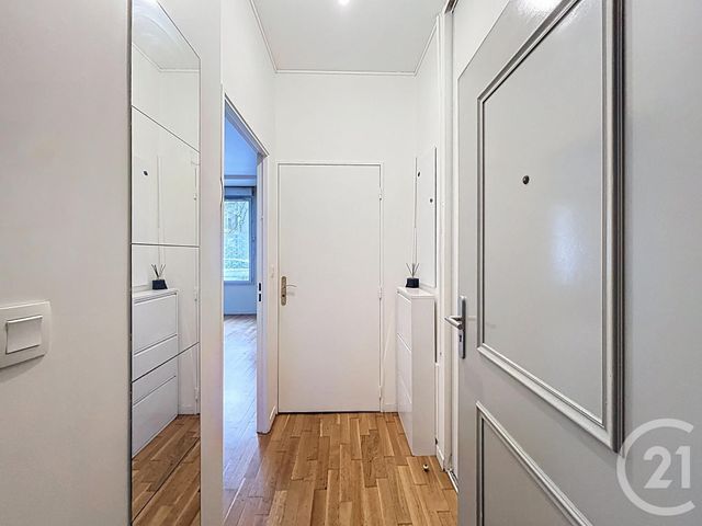 Appartement Studio à louer - 1 pièce - 37.72 m2 - FRESNES - 94 - ILE-DE-FRANCE - Century 21 Eureka