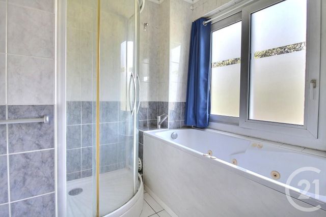 Appartement F3 à louer - 3 pièces - 62.58 m2 - FRESNES - 94 - ILE-DE-FRANCE - Century 21 Eureka