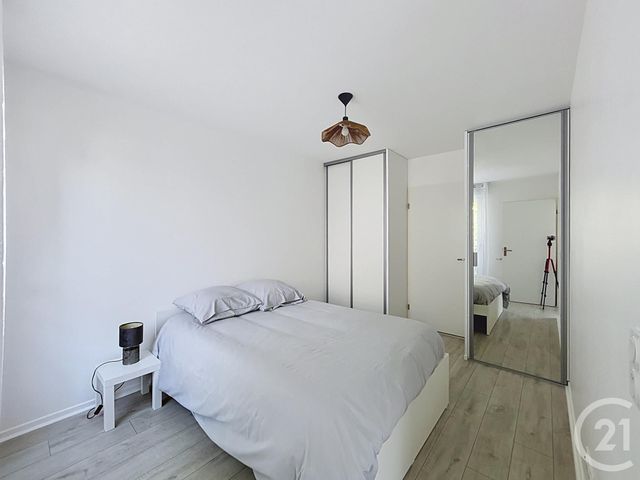 Appartement F2 à louer - 2 pièces - 39.98 m2 - VIGNEUX SUR SEINE - 91 - ILE-DE-FRANCE - Century 21 Eureka