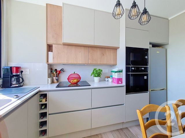 Appartement F2 à vendre - 2 pièces - 45.76 m2 - FRESNES - 94 - ILE-DE-FRANCE - Century 21 Eureka