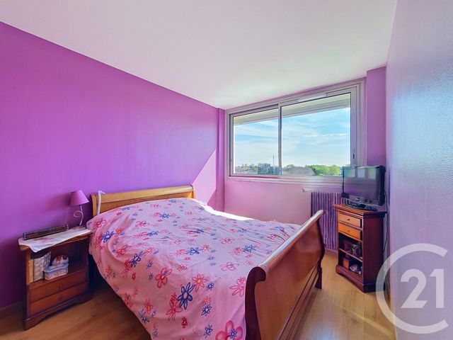 Appartement F2 à vendre - 2 pièces - 45.76 m2 - FRESNES - 94 - ILE-DE-FRANCE - Century 21 Eureka