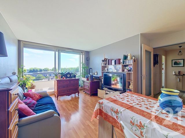 Appartement F2 à vendre - 2 pièces - 45.76 m2 - FRESNES - 94 - ILE-DE-FRANCE - Century 21 Eureka