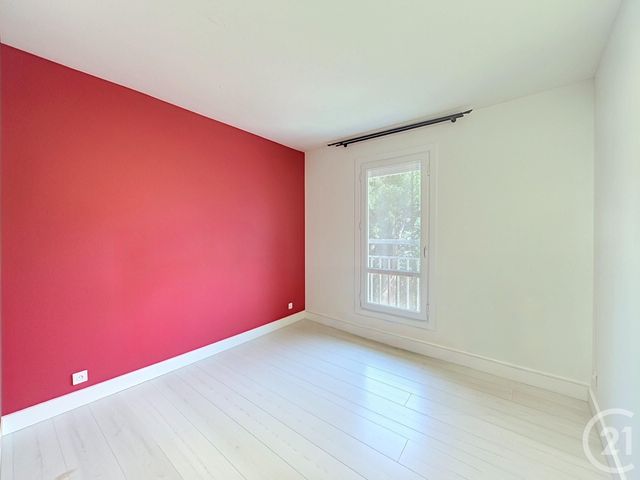 Appartement F4 à louer - 4 pièces - 62.83 m2 - FRESNES - 94 - ILE-DE-FRANCE - Century 21 Eureka
