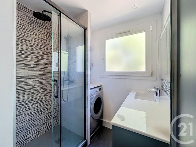 Appartement F4 à louer - 4 pièces - 62.83 m2 - FRESNES - 94 - ILE-DE-FRANCE - Century 21 Eureka