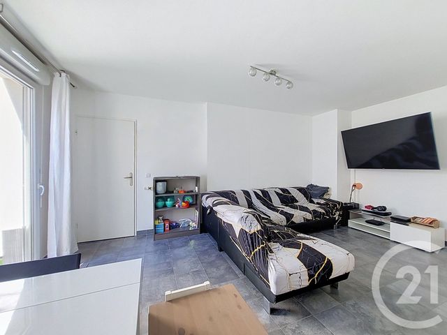 Appartement F3 à vendre - 3 pièces - 61.35 m2 - FRESNES - 94 - ILE-DE-FRANCE - Century 21 Eureka