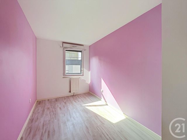 Appartement F4 à louer - 4 pièces - 73.48 m2 - FRESNES - 94 - ILE-DE-FRANCE - Century 21 Eureka