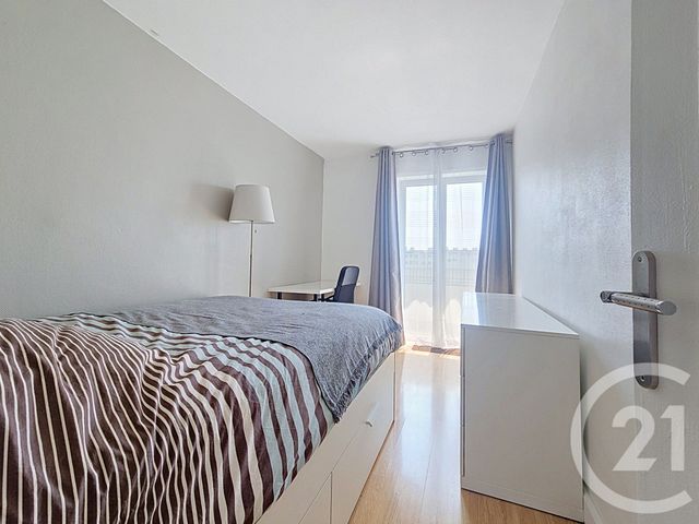 Appartement F4 à vendre - 4 pièces - 67.2 m2 - FRESNES - 94 - ILE-DE-FRANCE - Century 21 Eureka