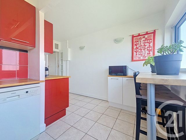 Appartement F4 à vendre - 4 pièces - 67.2 m2 - FRESNES - 94 - ILE-DE-FRANCE - Century 21 Eureka