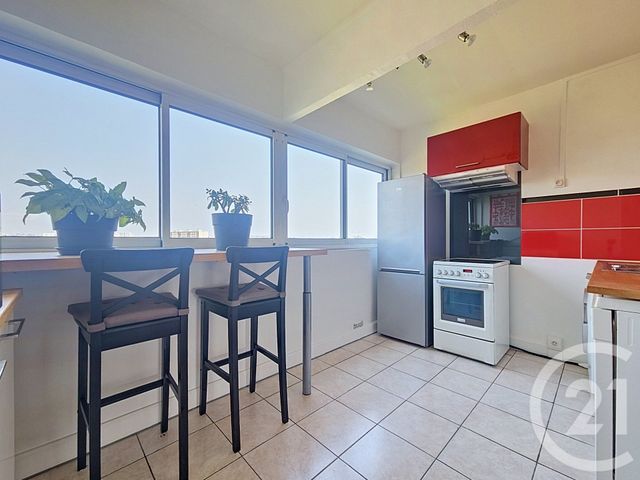 Appartement F4 à vendre - 4 pièces - 67.2 m2 - FRESNES - 94 - ILE-DE-FRANCE - Century 21 Eureka
