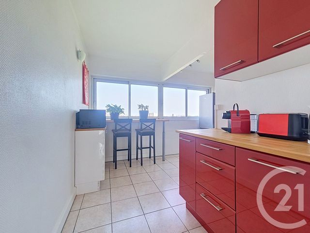 Appartement F4 à vendre - 4 pièces - 67.2 m2 - FRESNES - 94 - ILE-DE-FRANCE - Century 21 Eureka