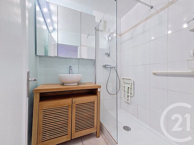 Appartement F4 à vendre - 4 pièces - 67.2 m2 - FRESNES - 94 - ILE-DE-FRANCE - Century 21 Eureka