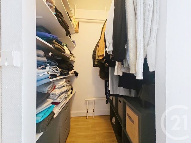 Appartement F4 à vendre - 4 pièces - 67.2 m2 - FRESNES - 94 - ILE-DE-FRANCE - Century 21 Eureka