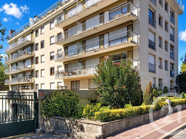 Appartement F2 à vendre - 2 pièces - 48.45 m2 - FRESNES - 94 - ILE-DE-FRANCE - Century 21 Eureka