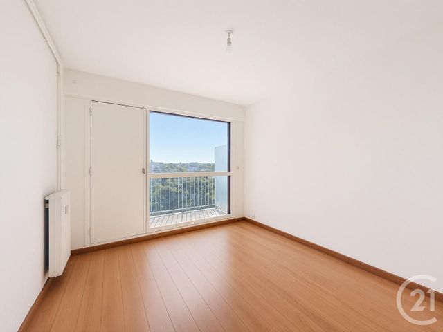 Appartement F2 à vendre - 2 pièces - 48.45 m2 - FRESNES - 94 - ILE-DE-FRANCE - Century 21 Eureka