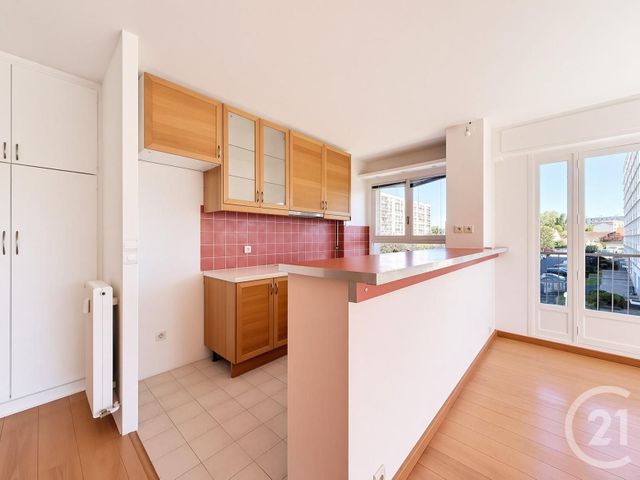 Appartement F2 à vendre - 2 pièces - 48.45 m2 - FRESNES - 94 - ILE-DE-FRANCE - Century 21 Eureka