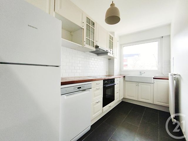 Appartement F2 à louer - 2 pièces - 49.38 m2 - FRESNES - 94 - ILE-DE-FRANCE - Century 21 Eureka