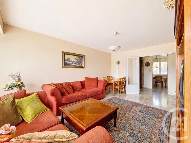 Appartement F4 à vendre - 4 pièces - 85.0 m2 - FRESNES - 94 - ILE-DE-FRANCE - Century 21 Eureka