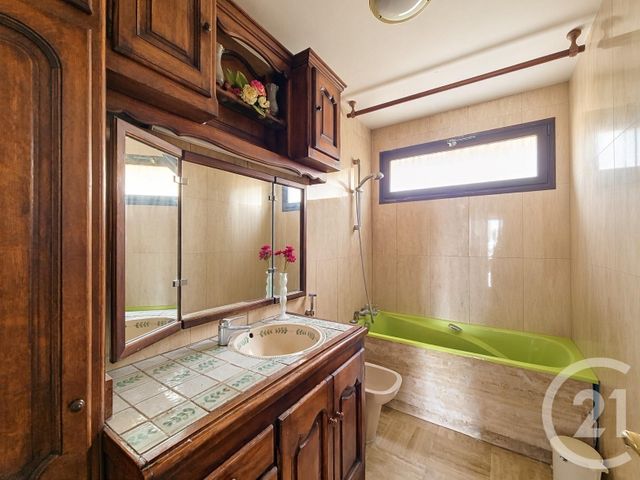 Appartement F4 à vendre - 4 pièces - 85.0 m2 - FRESNES - 94 - ILE-DE-FRANCE - Century 21 Eureka
