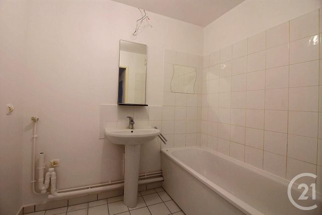 Appartement F2 à louer - 2 pièces - 45.73 m2 - RUNGIS - 94 - ILE-DE-FRANCE - Century 21 Eureka