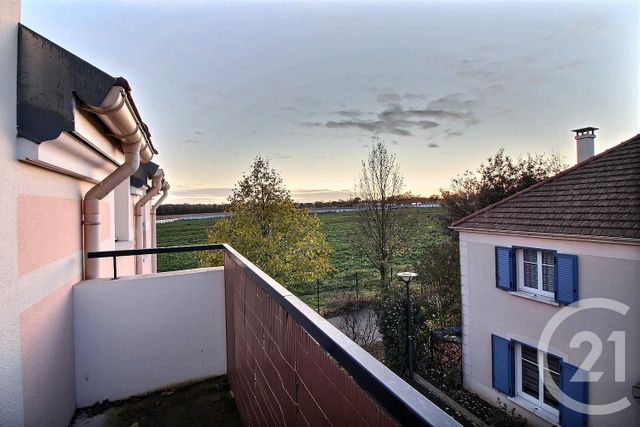 Appartement F2 à louer - 2 pièces - 45.73 m2 - RUNGIS - 94 - ILE-DE-FRANCE - Century 21 Eureka