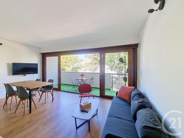 Appartement Chambre à louer - 1 pièce - 9.83 m2 - MASSY - 91 - ILE-DE-FRANCE - Century 21 Eureka