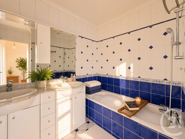 Appartement F3 à vendre - 3 pièces - 72.5 m2 - FRESNES - 94 - ILE-DE-FRANCE - Century 21 Eureka