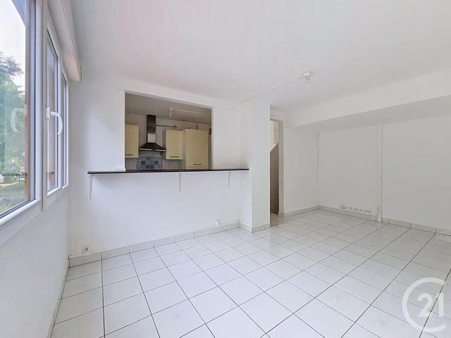 Appartement F3 à vendre - 3 pièces - 51.23 m2 - FRESNES - 94 - ILE-DE-FRANCE - Century 21 Eureka