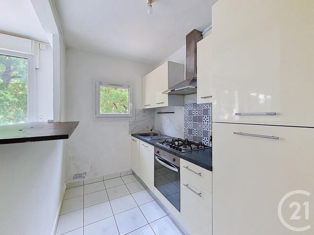 Appartement F3 à vendre - 3 pièces - 51.23 m2 - FRESNES - 94 - ILE-DE-FRANCE - Century 21 Eureka