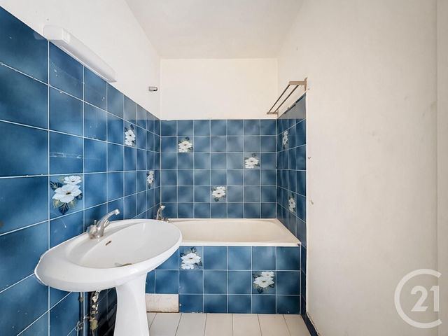 Appartement F3 à vendre - 3 pièces - 61.63 m2 - FRESNES - 94 - ILE-DE-FRANCE - Century 21 Eureka