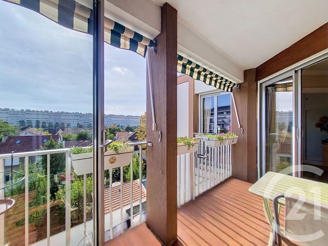 Appartement F3 à vendre - 3 pièces - 65.14 m2 - FRESNES - 94 - ILE-DE-FRANCE - Century 21 Eureka
