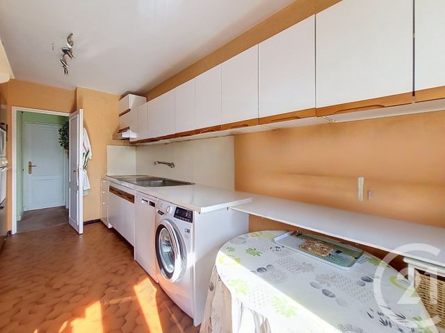 Appartement F3 à vendre - 3 pièces - 65.14 m2 - FRESNES - 94 - ILE-DE-FRANCE - Century 21 Eureka