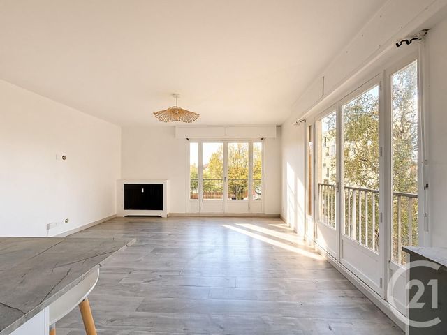 Appartement F3 à vendre - 3 pièces - 60.32 m2 - FRESNES - 94 - ILE-DE-FRANCE - Century 21 Eureka