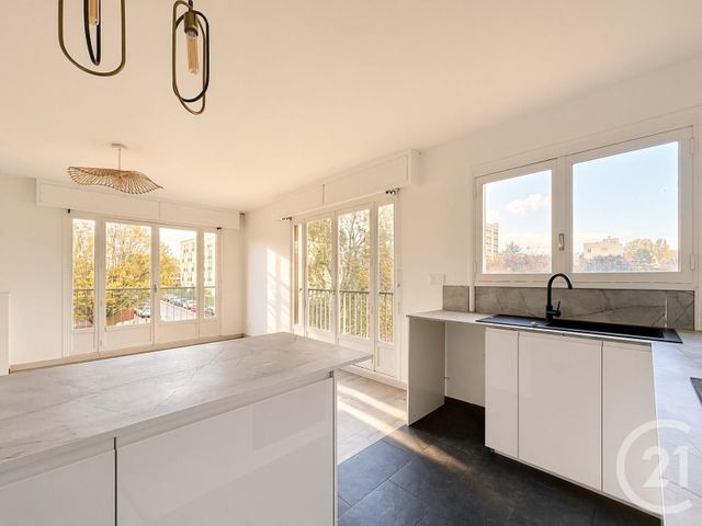 Appartement F3 à vendre - 3 pièces - 60.32 m2 - FRESNES - 94 - ILE-DE-FRANCE - Century 21 Eureka