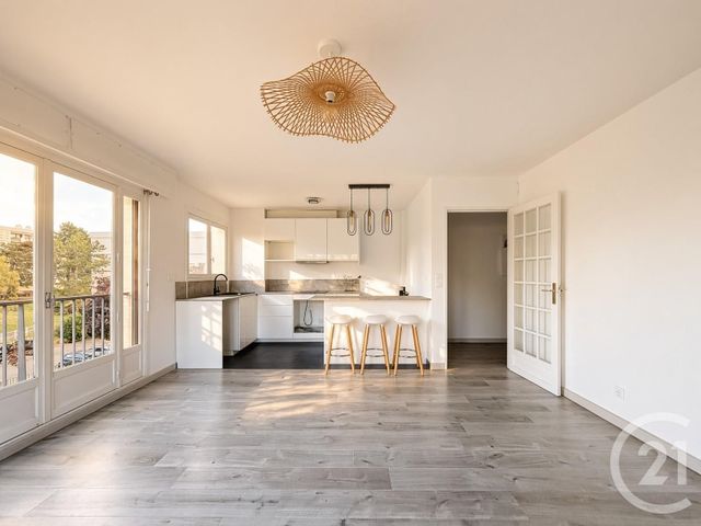 Appartement F3 à vendre - 3 pièces - 60.32 m2 - FRESNES - 94 - ILE-DE-FRANCE - Century 21 Eureka
