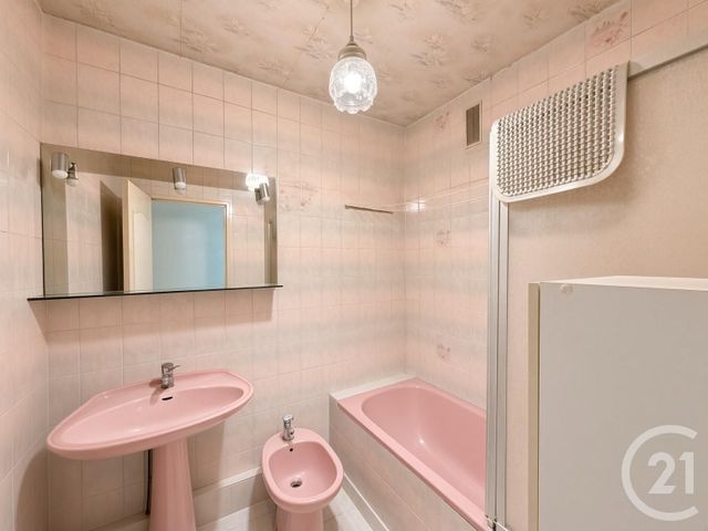 Appartement F3 à vendre - 3 pièces - 67.16 m2 - FRESNES - 94 - ILE-DE-FRANCE - Century 21 Eureka