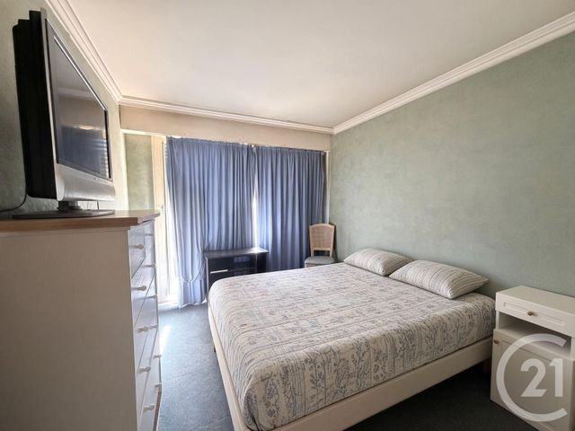 Appartement F3 à vendre - 3 pièces - 67.16 m2 - FRESNES - 94 - ILE-DE-FRANCE - Century 21 Eureka