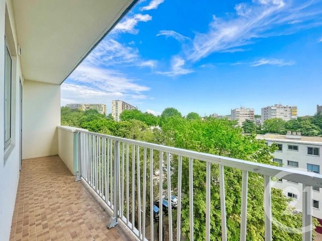 Appartement F4 à vendre - 4 pièces - 66.57 m2 - FRESNES - 94 - ILE-DE-FRANCE - Century 21 Eureka