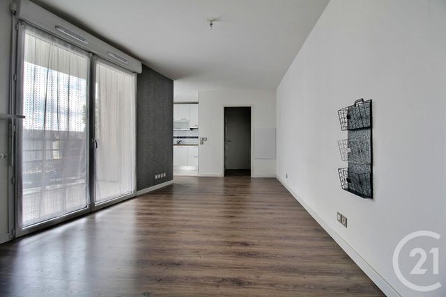 Studio à vendre - 1 pièce - 33.8 m2 - FRESNES - 94 - ILE-DE-FRANCE - Century 21 Eureka