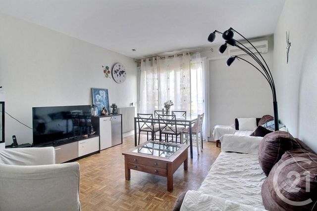 Appartement F3 à vendre - 3 pièces - 62.52 m2 - FRESNES - 94 - ILE-DE-FRANCE - Century 21 Eureka