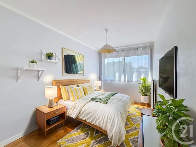 Appartement F5 à vendre - 5 pièces - 104.61 m2 - FRESNES - 94 - ILE-DE-FRANCE - Century 21 Eureka