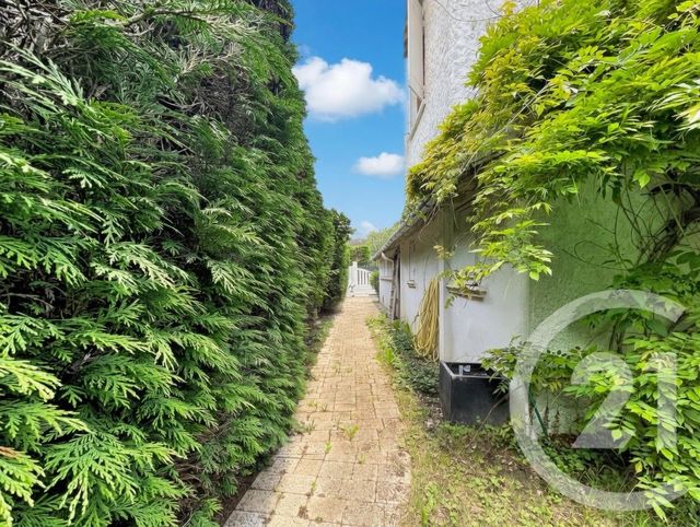 maison à vendre - 6 pièces - 130.37 m2 - FRESNES - 94 - ILE-DE-FRANCE - Century 21 Eureka