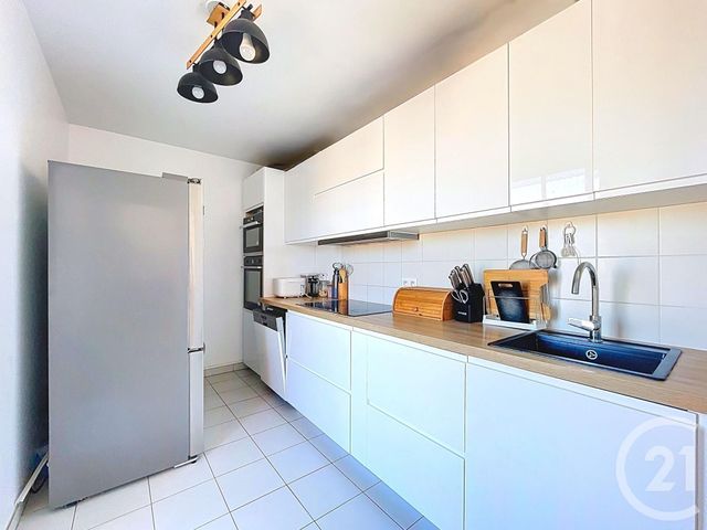 Afficher la photo en grand Appartement F3 à vendre - 3 pièces - 65.22 m2 - FRESNES - 94 - ILE-DE-FRANCE - Century 21 Eureka