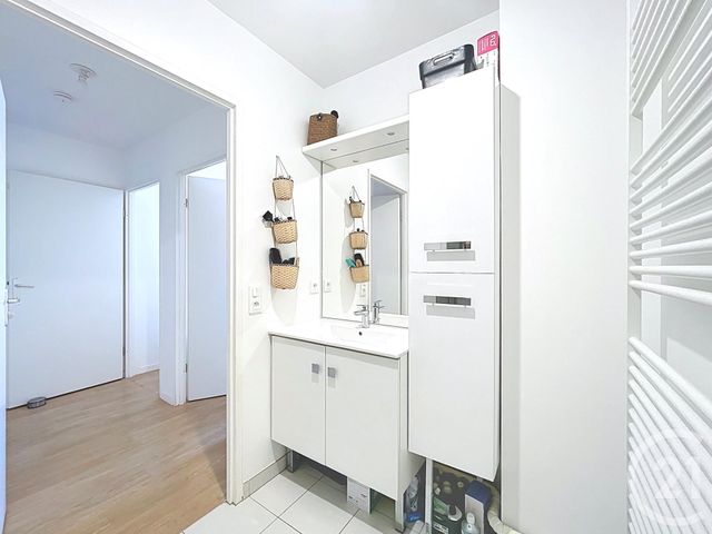 Afficher la photo en grand Appartement F3 à vendre - 3 pièces - 65.22 m2 - FRESNES - 94 - ILE-DE-FRANCE - Century 21 Eureka