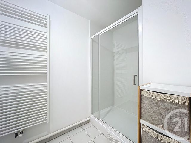 Afficher la photo en grand Appartement F3 à vendre - 3 pièces - 65.22 m2 - FRESNES - 94 - ILE-DE-FRANCE - Century 21 Eureka