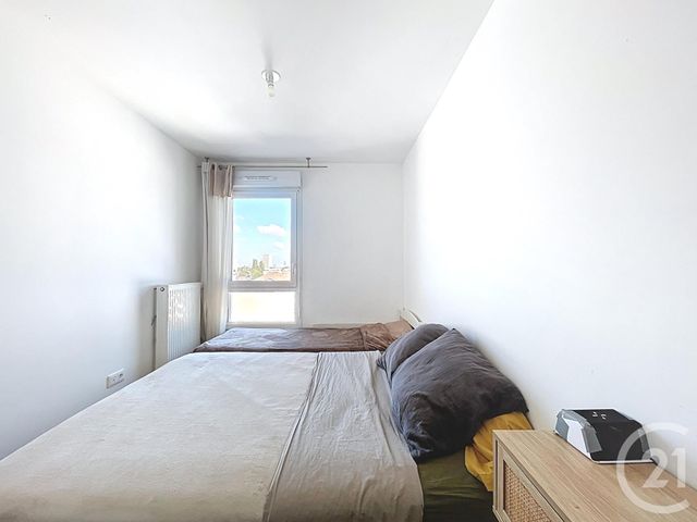 Afficher la photo en grand Appartement F3 à vendre - 3 pièces - 65.22 m2 - FRESNES - 94 - ILE-DE-FRANCE - Century 21 Eureka