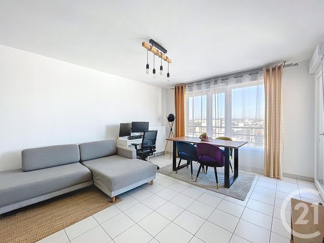 Afficher la photo en grand Appartement F3 à vendre - 3 pièces - 65.22 m2 - FRESNES - 94 - ILE-DE-FRANCE - Century 21 Eureka