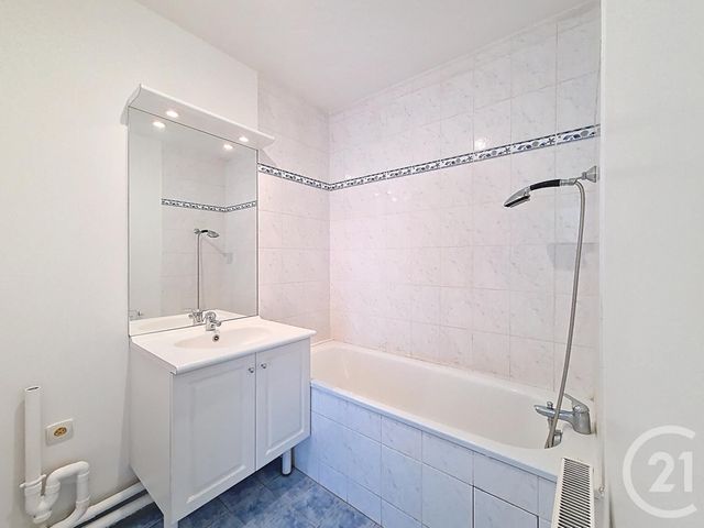 Appartement F3 à vendre - 3 pièces - 47.83 m2 - FRESNES - 94 - ILE-DE-FRANCE - Century 21 Eureka